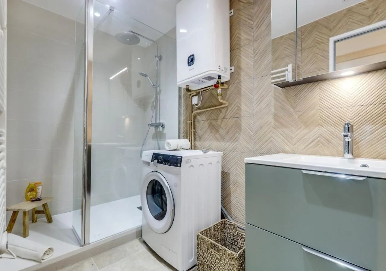 Sur Un Nuage - Calme & Renove - Odeon Apartment Paris 0*,